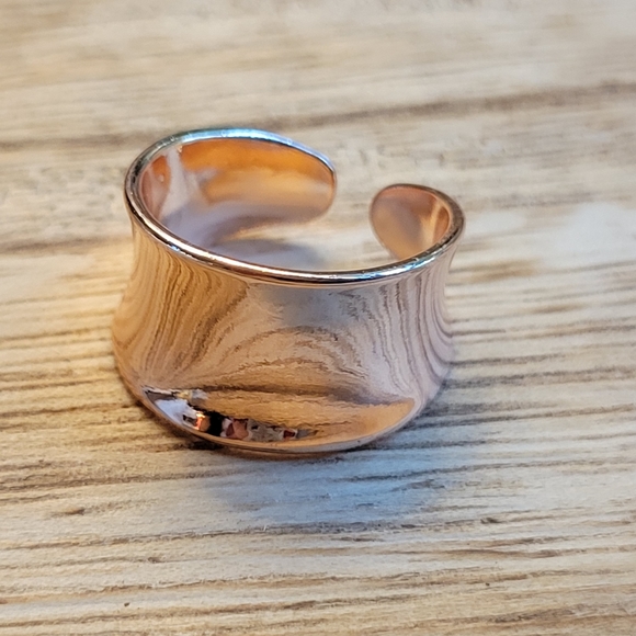 Elegant Rose Gold Wide Band Cuff Ring - Picture 5 of 7